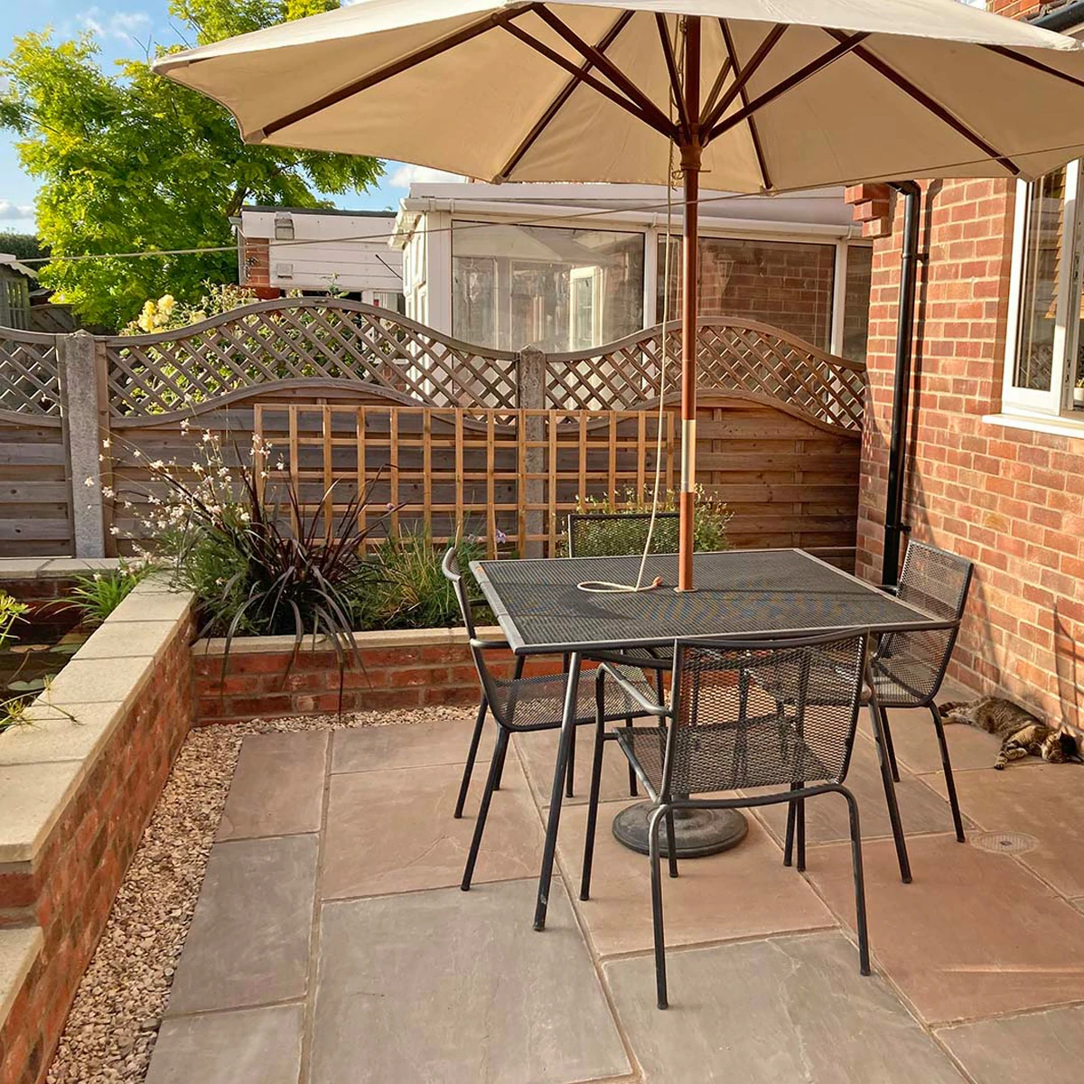 Autumn Brown Indian Sandstone Paving Slabs - Riven - 600x900 - 22mm